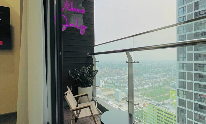 Tu Liem Apartment | Luna's House - Vinhomes Smart City