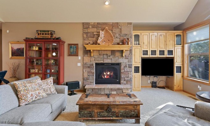 Redmond House | Luna View 30 Day Minimum home