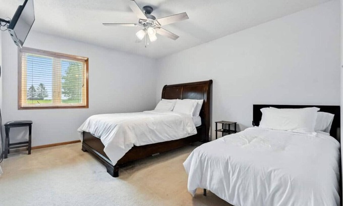 Weirgor Cabin | Lunar Lodge on Windfall Lake