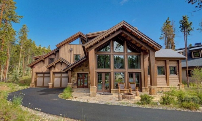The Reserve House | Lupine Mountain Modern, 4 Bed, 4.5 Bath, Chef Kitchen, Rooftop Hot Tub