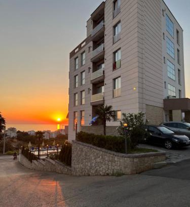 Dobra Voda Hotel | Lux Hotel M