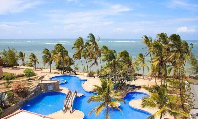 Shanzu Apartment | Lux Suites Lamera Beachfront Villas