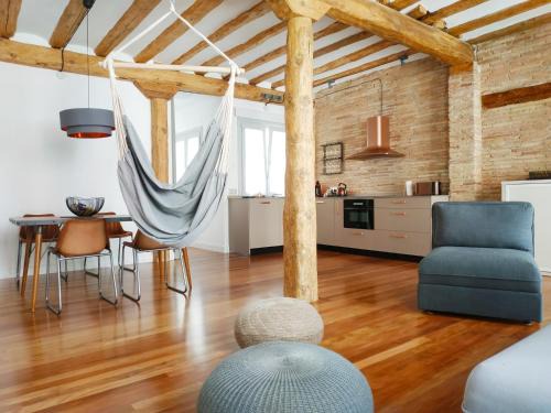 Logrono Historic Centre Apartment | Lux Wood Loft with Air Con & Lift