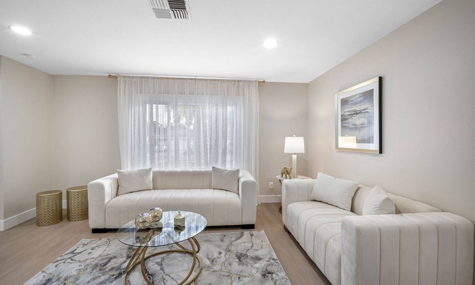 Palm Harbor House | Luxe Getaway w/Pool, Games & Fun Vibes