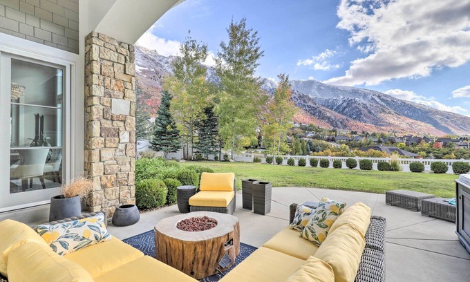 Sandy House | Luxe Sandy Home w/Hot Tub: 9 Mi to Skiing!