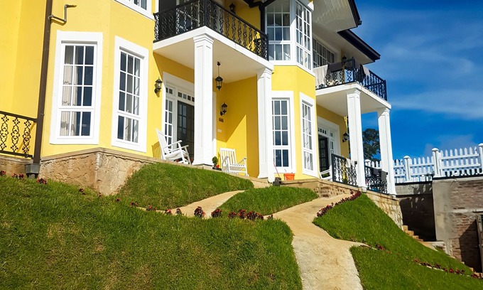 Nuwara Eliya Hotel | Luxe Wilderness