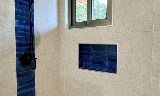 Puerto Viejo de Talamanca Villa | Luxury 4-bedroom villa 3 minutes walk to town and Playa Negra