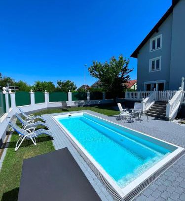 Wittau Apartment | Luxuriöses Apartment mit Pool