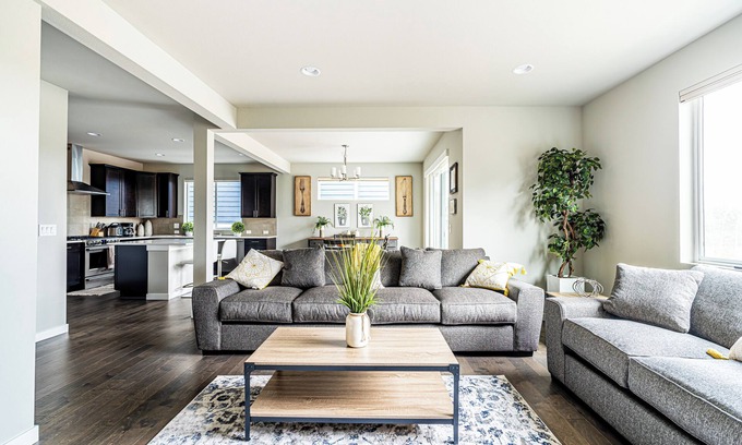 Renton House | Luxurious 3 story new construction near Seattle!