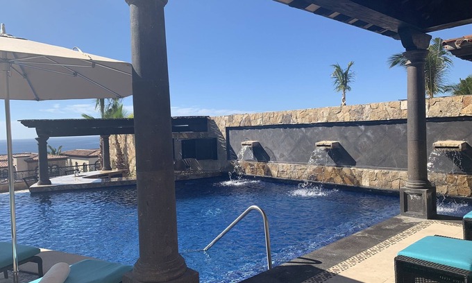 Paraiso Escondido House | Luxurious 4 Bedroom Oceanfront Villa in Cabo, Mexico