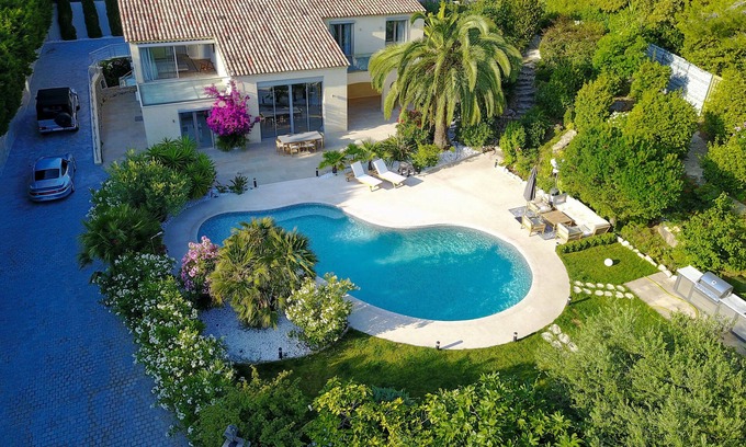 Le Cannet Villa | Luxurious 4 bedroom NEW Villa with pool
