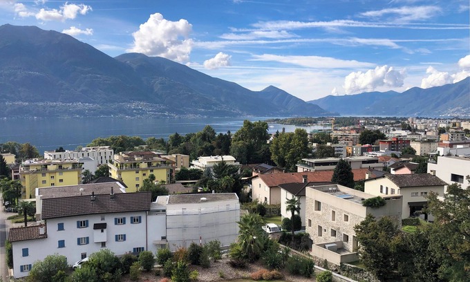 Minusio Apartment | Luxurious 5-Star Apartment with Exceptional Lake and Mountain Views in Minusio