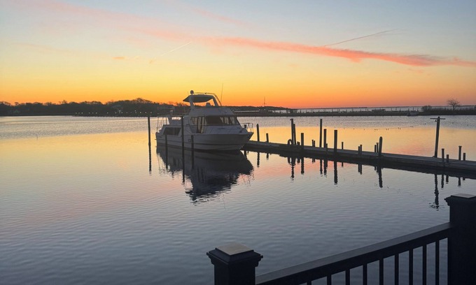 Center Moriches Boat Rental | Luxurious 56ft 3bdr, 2br yacht! Brand new interior, Kayaks, paddle boards & more