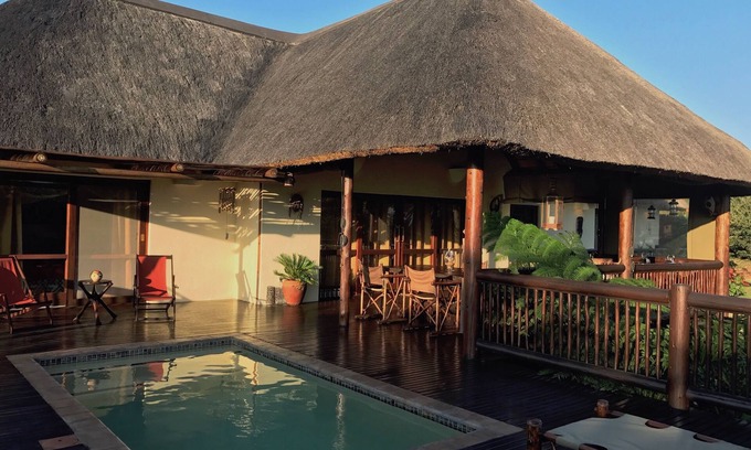 Hoedspruit Villa | Luxurious African Bush home in a magical wildlife setting near Kruger Game Park