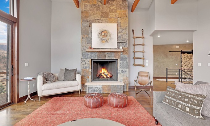 Silverthorne House | Luxurious Contemporary Home