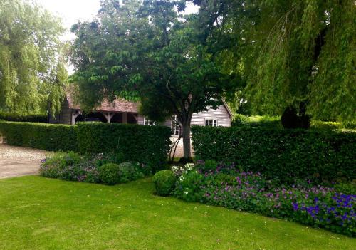 Moffat House | Luxurious Country Barn