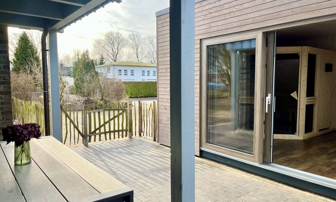 Pelzerhaken House | Luxurious house for 6-8 people and dog with sauna, fireplace, garden and play area