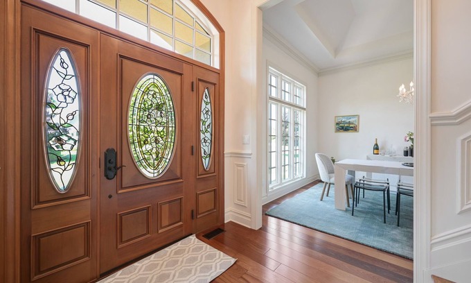 Greenport West House | Luxurious living in Greenport's private Rock Cove Estates on the sound