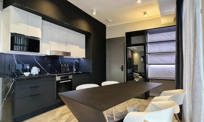 Menlyn Apartment | Luxurious Menlyn Maine 1 Bedroom on 12th Floor with Stunning Views & No Load Shedding