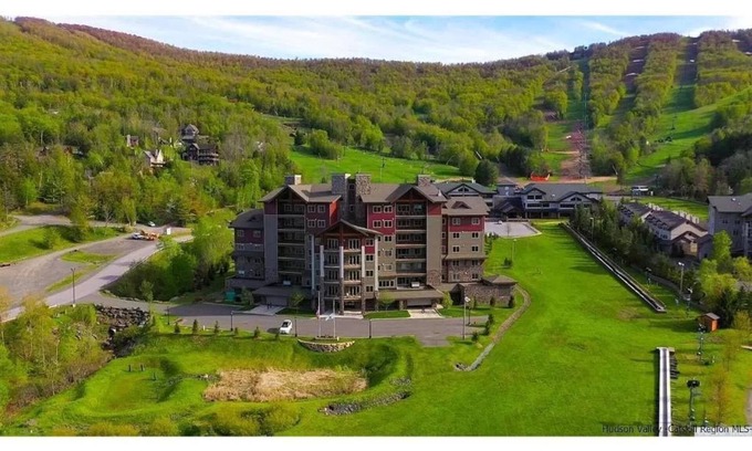 Windham Condo | Luxurious Penthouse with Full Mountain Views