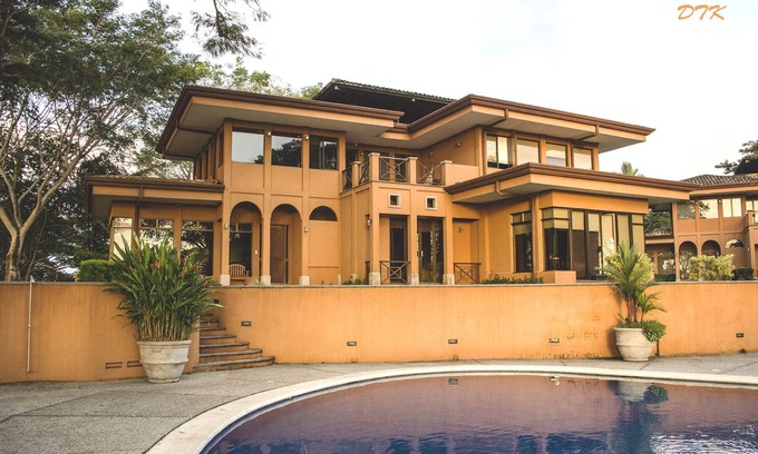 Tarcoles Condo | Luxurious Rain Forest Ocean View Paradise