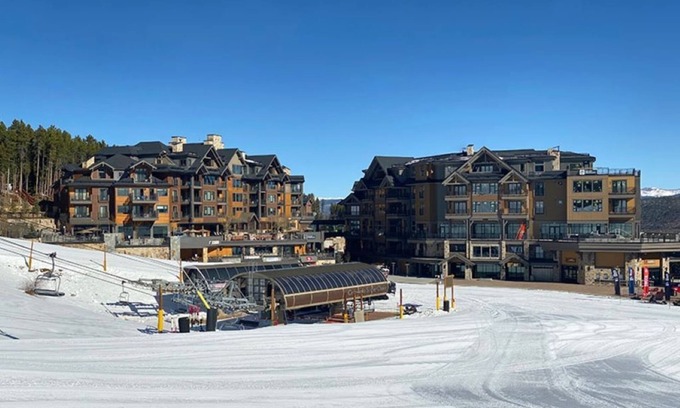 Breckenridge Apartment | Luxurious ski-in/ski-out.slope side & just steps from Colorado SuperChair