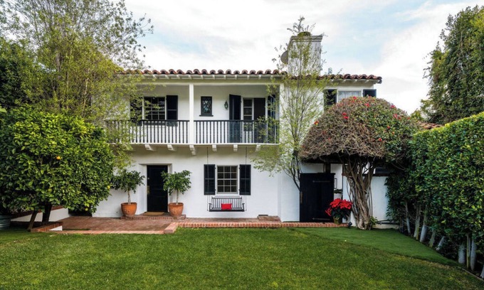 Santa Monica Canyon House | Luxurious Spanish 4 Bedroom Home in Santa Monica Canyon