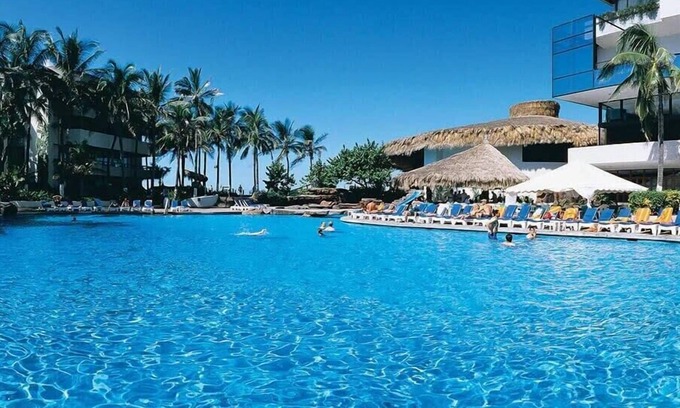 Zona Dorada Condo | Luxurious Studio Suite at El Cid El Moro