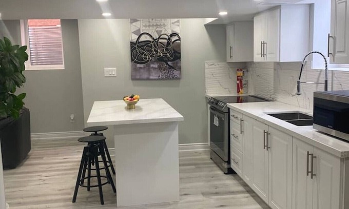 Brampton Apartment | Luxurious & upscale basement apartment