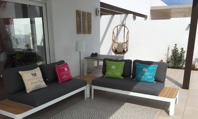 Mar de Cristal Villa | Luxurious villa 7 persons with spacious private garden and swimming pool within walking distance of the sea