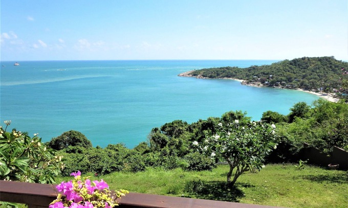 Moo 5 Villa | Luxurious villa with fantastic sea views, private pool and garden.