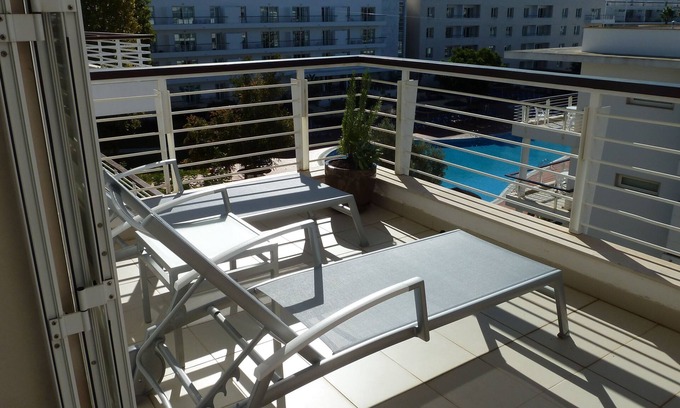 Telheiro Apartment | Luxury 1 Bed apartment with WiFi and 2 pool passes