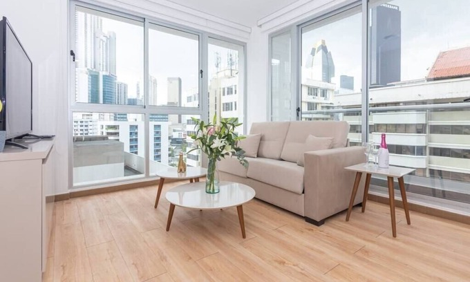 Marbella Condo | Luxury 1 bedroom apt free parking and balcony