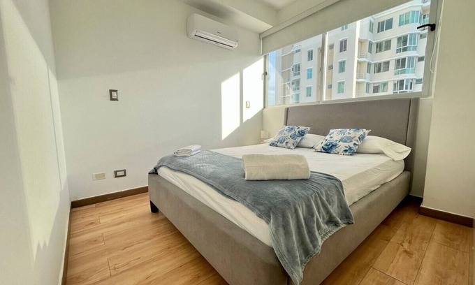 Marbella Apartment | Luxury 1 bedroom apt with free parking