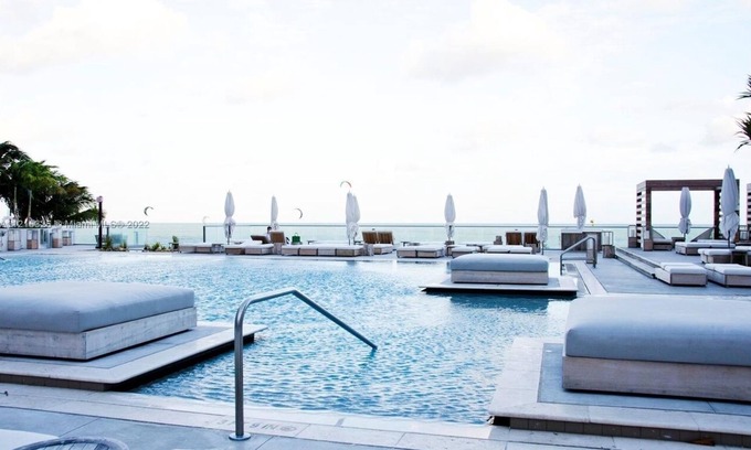 South Beach Condo | Luxury 1 Bedroom with Ocean View. 5 star amenities