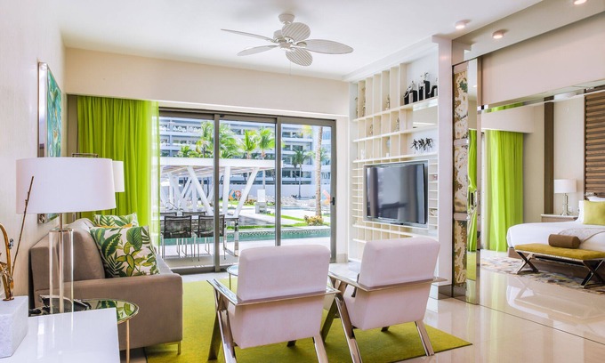 Puerto Juarez Resort | Luxury 1BR All-Inclusive - Private Swim-up Pool on 5 Diamond Resort