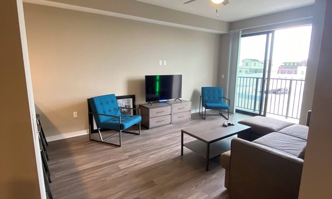 Coral Gables Apartment | Luxury 2-Bedroom, 1-Bath Unit in Prestigious Neighborhood Coral Gables