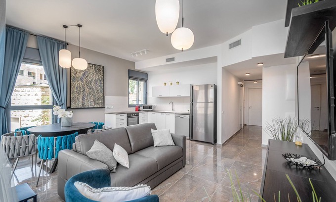 Mahane Israel Apartment | Luxury 2BR with Nice View - Next King David Hotel