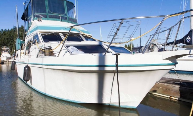 Anacortes Boat Rental | Luxury 2BR Yacht Marina Views WiFi