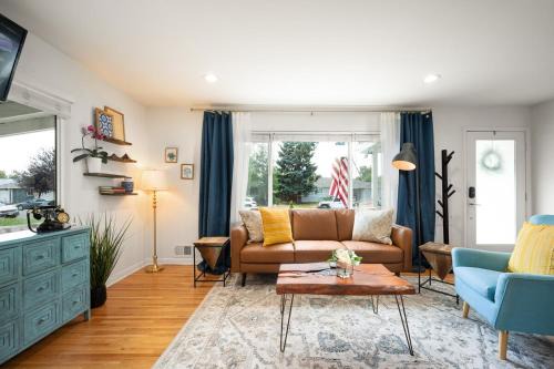 Virginia Village House | Luxury 3b-3b- Hot tub, Sauna, Personal Gym