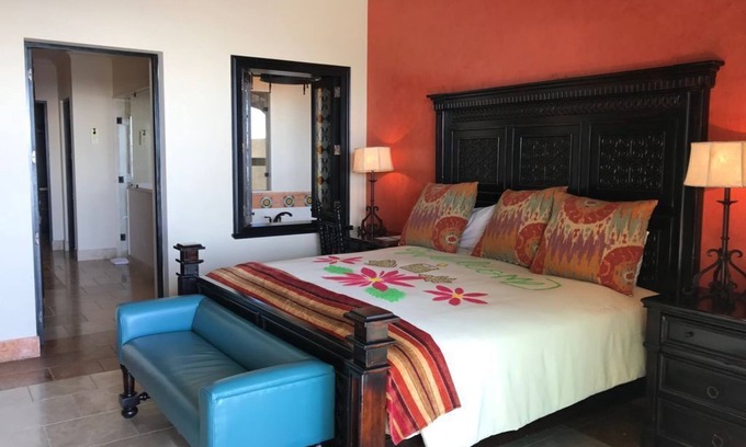 Paraiso Escondido Villa | Luxury 4 Bedroom Villa Oceanview and Butler Sleeps 8 to 12, 7 day rental minimum