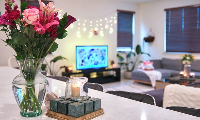 Antelope House | Luxury 5-Bed 3-Bath w/Gym, Office, EV, Smoker