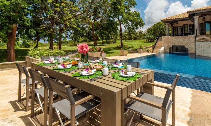 Montego Bay Villa | Luxury 5 Bedroom Staffed Villa in Jamaica - Access to Half Moon Resort