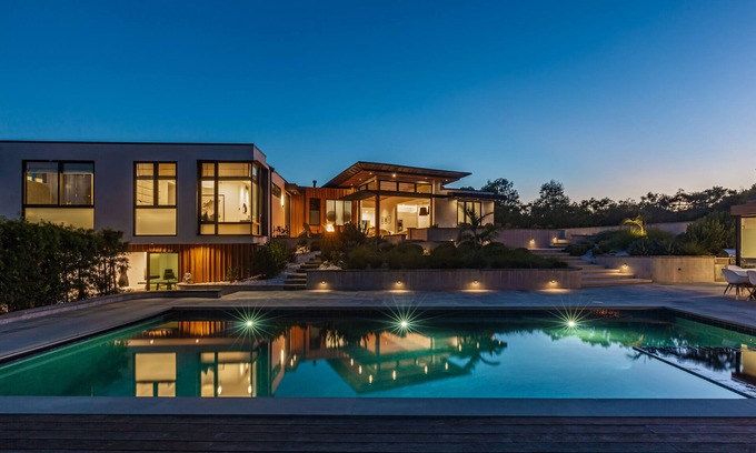Central Malibu House | Luxury 6-Bedroom Malibu Oasis with Private Pool