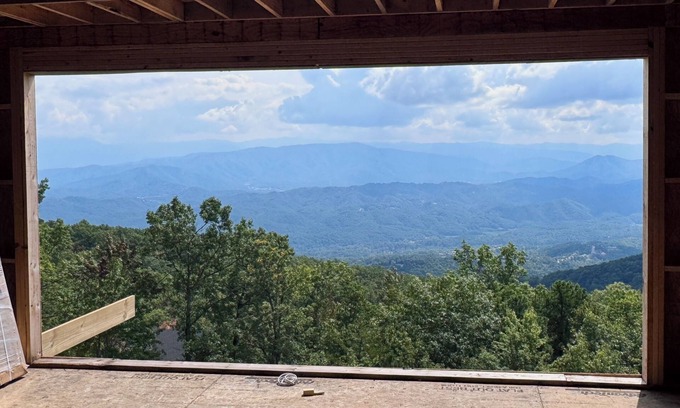 Bluff Mountain Cabin | Luxury 6BR Cabin with Indoor Pool, Theater & Views – Sleeps 28