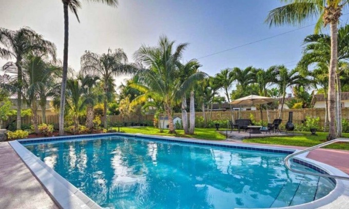 Boynton Beach House | Luxury 8 Bedroom 6 Bath Mini Resort with Pool in Backyard Tropical Paradise!