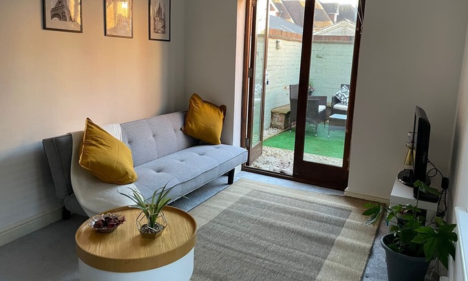 Horley House | Luxury apartment close to Gatwick Airport