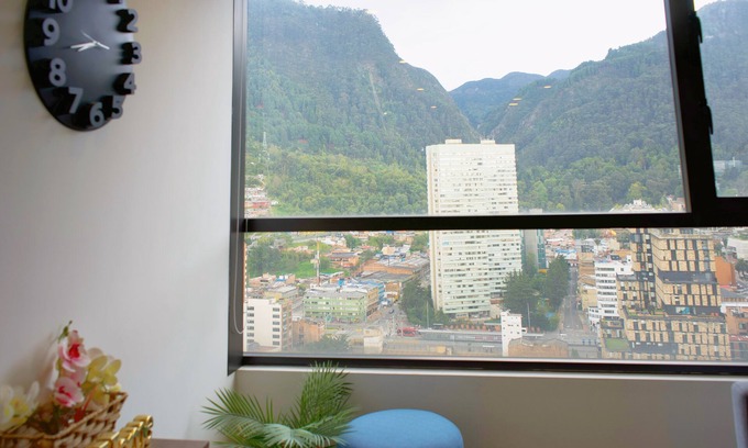 La Candelaria Apartment | Luxury Apartment in bogota with view to Monserrate, Torre Barcelona