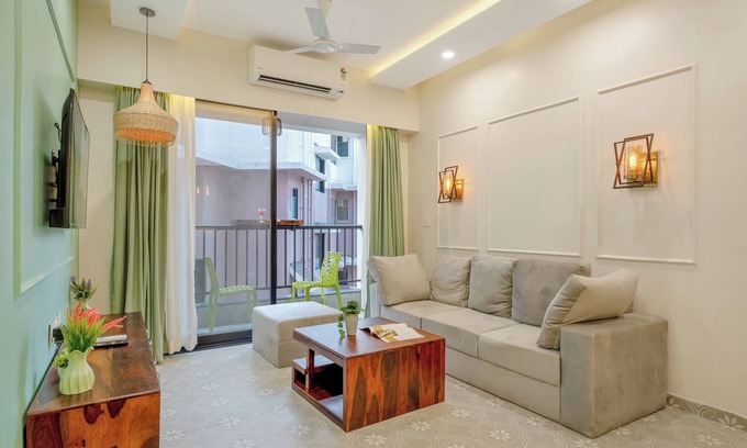 Sinquerim Apartment | Luxury Apartment in Candolim Goa l Walk-in Distance to Beach