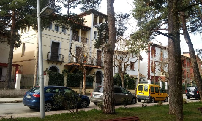 Jaca Apartment | Luxury apartment in Jaca with garage. Wifi. Beautiful views